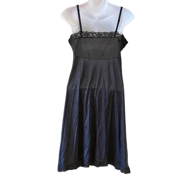Vintage Vassarette Women's Black Slip Dress Size Small/Med (36) Made in USA - Picture 2 of 6